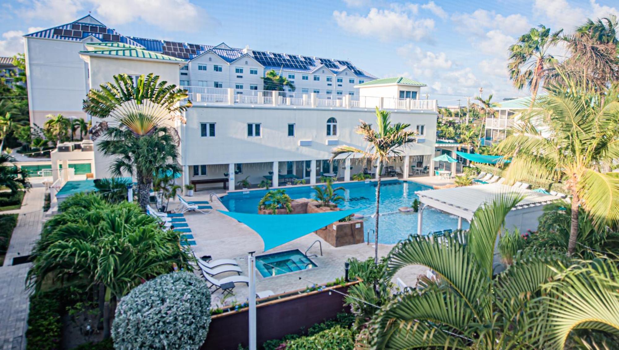 Seven Mile Beach Resort George Town Exteriör bild