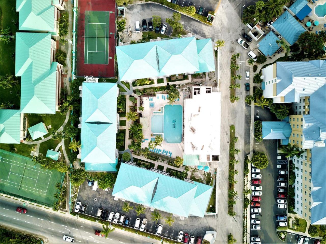 Seven Mile Beach Resort George Town Exteriör bild